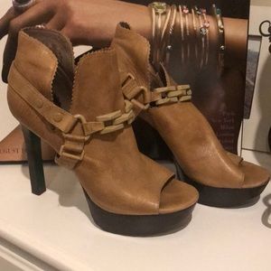 Lisa for Donald Pliner sandal boots